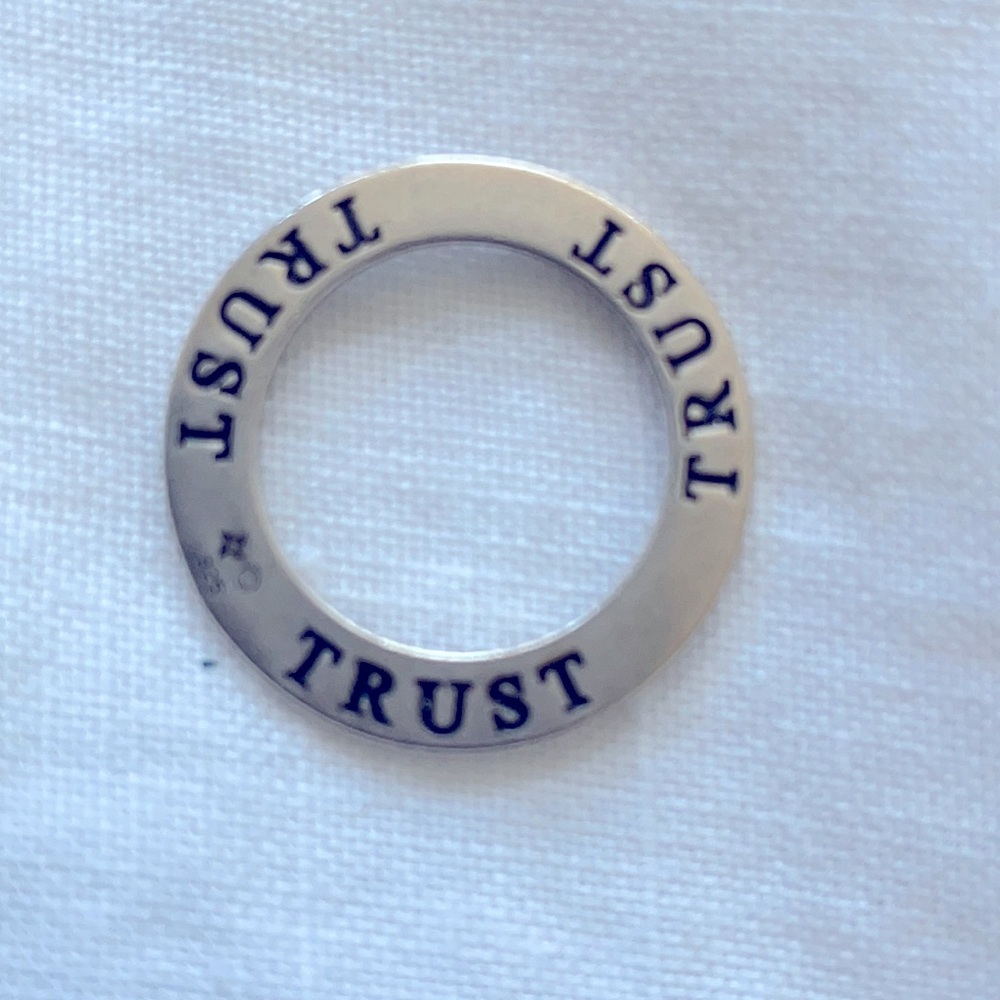 Affirmation washer pendants  kindness love trust - Picture 4 of 6
